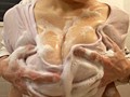 びっしょり汗だく爆乳家政婦～派遣先の男達の興奮が収まらない濡れ透け肉感ボディ～ 国見みすず6