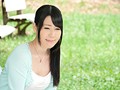 AV監督の妻のママ友がAVデビュー 夫の転勤で引っ越して来て半年…知り合いも少なく寂しさを積もらせていた引っ込み思案の人妻が決意の出演 筒井まほ1