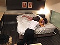 若手俳優と金持ち実業家、2人のイケメン仕掛け人にプライベートで口説かれた明日花キララのガチ三角関係セックスに密着。恋多き女のド派手な私生活、大暴露スペシャル！9