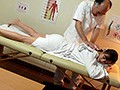 夫とは月1、彼とは週3で愛し合ってます。 勃起不全な夫の仕事中にデカマラ中年施術師の性感マッサージ店に通い詰める美人妻 星川光希7