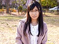 メーカー史上最高のギャップ19歳 見た目は地味で大人しい現役女子大生実はFカップの極上ボディでビンカン体質 大量潮吹き＆出された精子はごっくんしちゃうド淫乱女子AVデビュー 楠セナ1