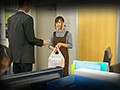 クールに見えて本当は超敏感 ものすごい感度の現役女子大生をAV出演させちゃいました！ 悠月リアナ1
