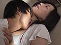 もがくほど抜け出せない吐息と熱気が充満する汗だく密室性交 佐山愛3