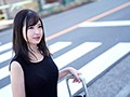 ‘可愛すぎる巨乳泡姫’と話題のアイドルソープ嬢がAV転身！ 愛嬌抜群の熊本No.1フードルがMOODYZ電撃デビュー！ 柚奈れい1