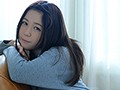 「千本ノックしてください…」野球サークルのマネージャーをしているはっちゃけ笑顔が天使すぎる現役女子大生 久保みなぎAV Debut！1