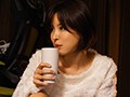 酔わせたら9割9分ヤレる女 ～酒入ると下半身ゆるゆるパンチラしっぱなしオンナと朝までSEX～ 葵つかさ4