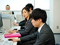 終電を逃した僕は彼女がいるのに女上司の家に泊まってしまった…。 夏目彩春1