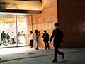 ターゲットはサラリーマン！いきなり目の前に麻里梨夏が現れてキミの家行っていい？と言われたらアナタはどうしますか？？ 今日は朝まで一晩中、キミの自宅でずーっとお嫁さん気分で中出しセックスしてあげる1