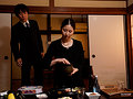 絶対に手を出してはイケナイはずの美しい姉と僕は血の繋がらない連れ子同士で…。 姉弟という縛りを失った二人が、禁断の中出し不倫に溺れた夏の日―。 青田悠華2