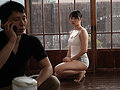 絶対に手を出してはイケナイはずの美しい姉と僕は血の繋がらない連れ子同士で…。 姉弟という縛りを失った二人が、禁断の中出し不倫に溺れた夏の日―。 都崎あやめ5