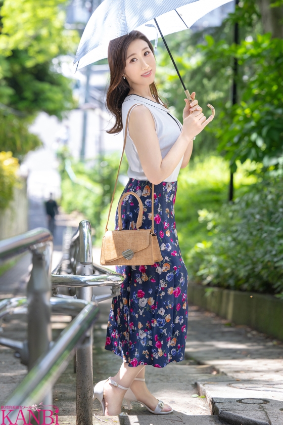 現役CAと一泊二日、我を忘れて求め合う大人の色情温泉。冨永ののか 34歳 現実を忘れスケベな本性を曝け出す濃密3性交-1