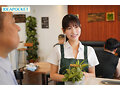 バイト先の可愛い先輩が大嫌いな店長の指示で際どいミニスカを穿かされセクハラ挿入快楽堕ちしていた。 桜空もも2