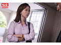 （マンション管理会社勤めの）プライド超高い女上司のクレーム先は、ゴミ部屋に住むオヤジ宅。大嫌いな上司が汚される姿を見て部下の僕は、死ぬほど嬉しいドヤ勃起。 小島みなみ1