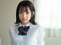 色白つるつるパイパン少女 汗だく中出しデビュー 感じまくると汗だくでイキまくる敏感少女見つけました なな10